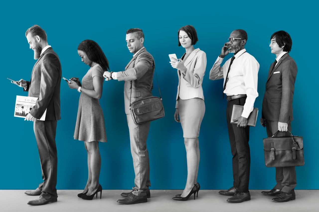 Beitragsbild Blogbeitrag Recruiting – wie Marketing dich bei der Personalsuche unterstützt