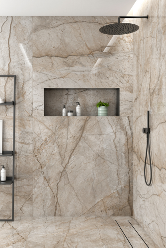 Schönes barrierefreies Badezimmer